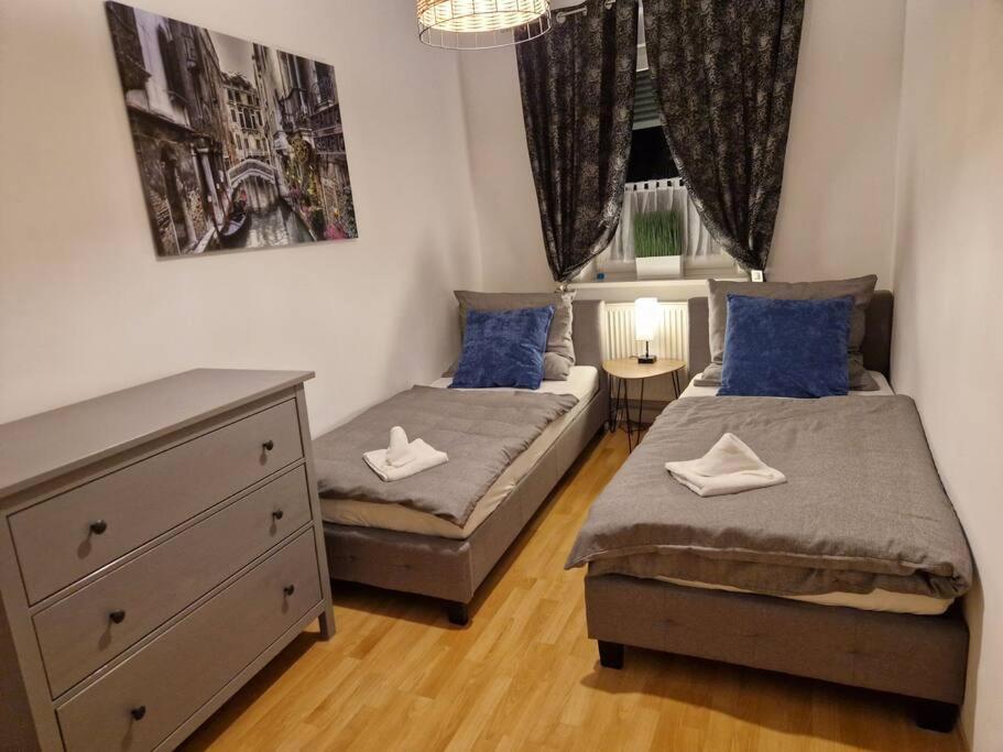 Del Pueblo Apartment *